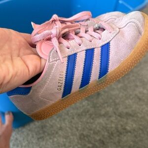 Adidas Gazelle Kids Sneakers in Pink and Blue